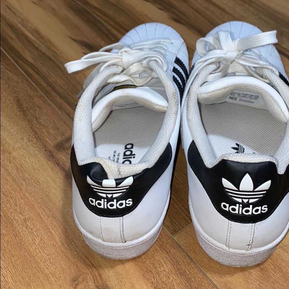 Classic adidas - Picture 4 of 4
